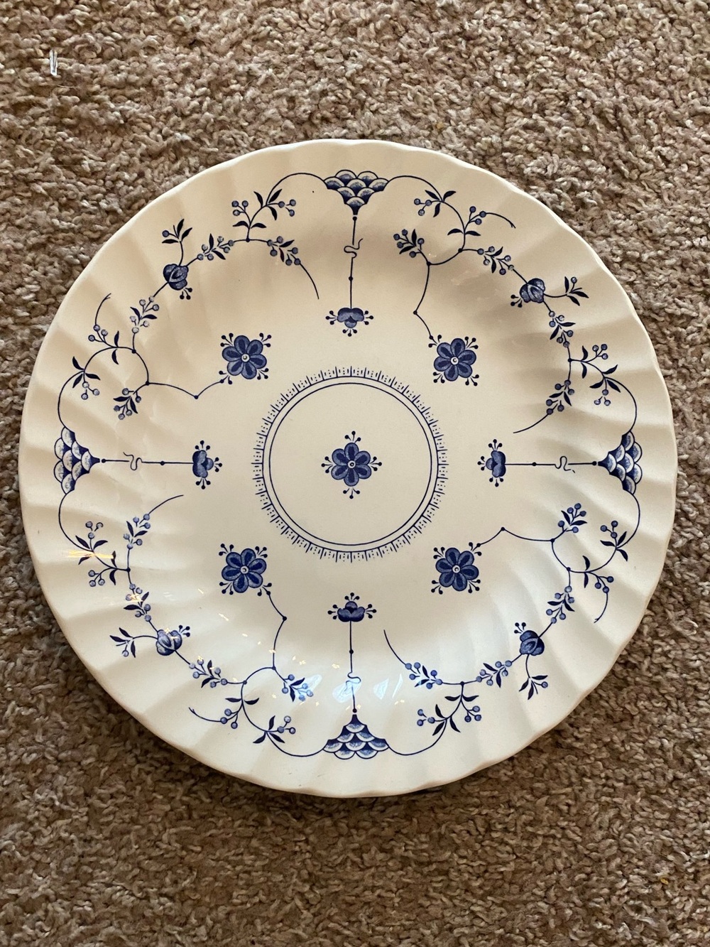 Georgian Collection. Blue Floral Dinner Plate. Churchill. Finlandia. England